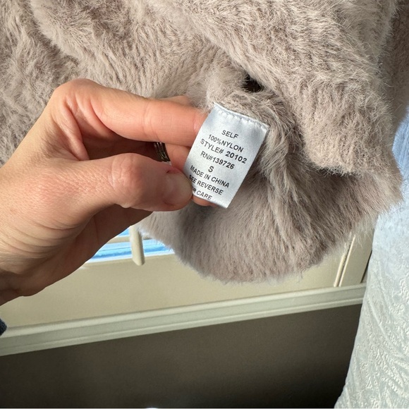 Fuzzy Fur Sweater - Picture 6 of 8